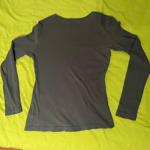 Blue tight fitting long sleeve shirt - Picture 2 of 3